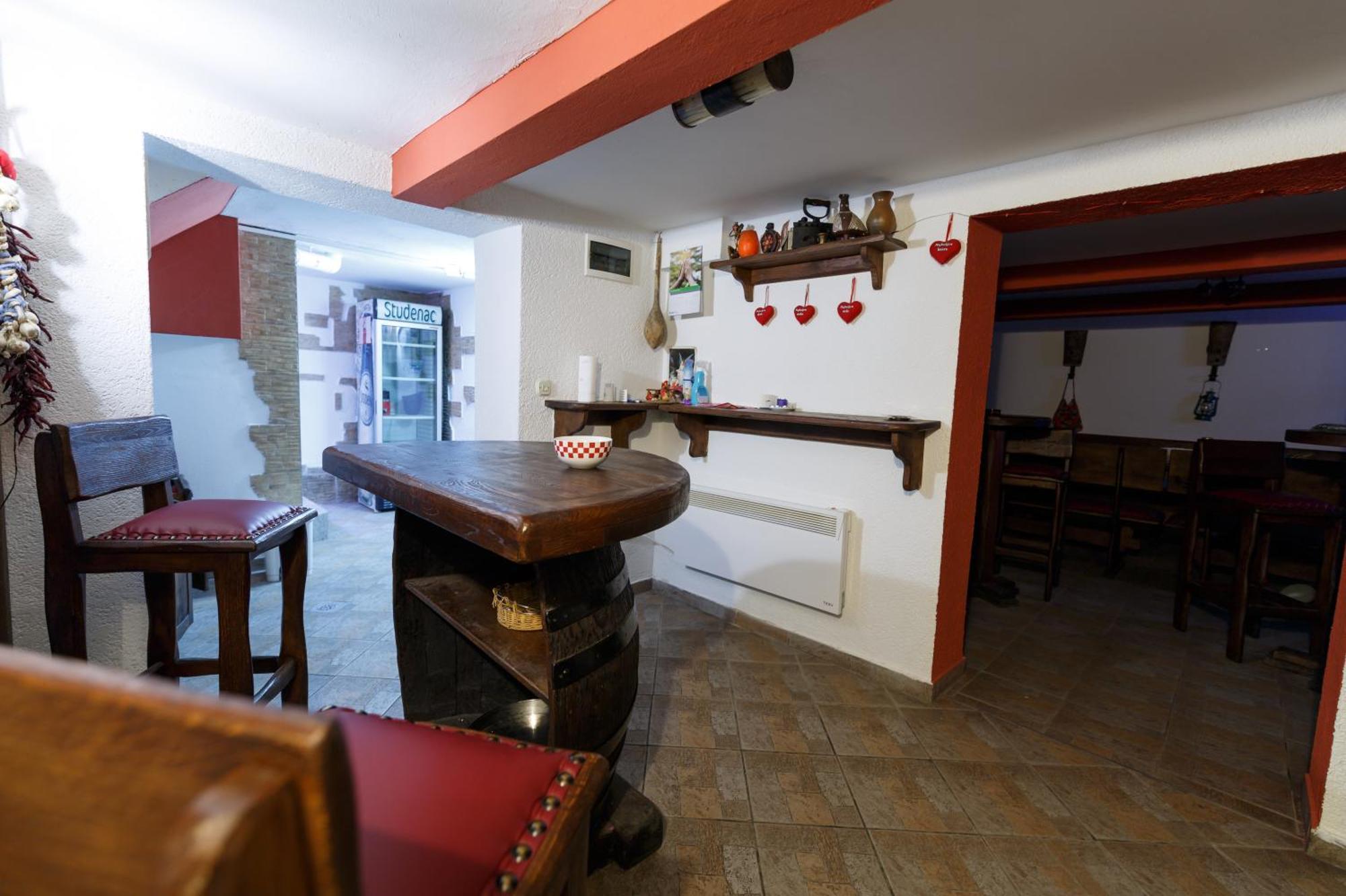 Apartman Royal Slavonski Brod Buitenkant foto